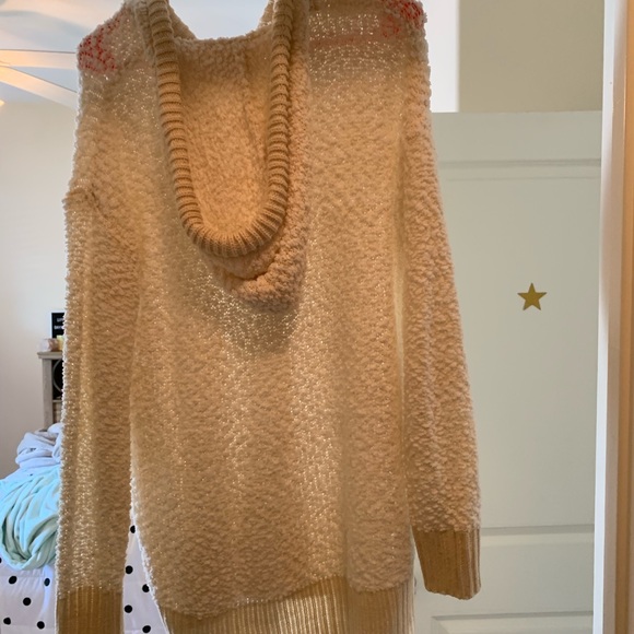 Boho Light Sweater - Picture 2 of 3